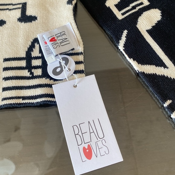 Beau Loves Musical 🎵 Print Scarf - Picture 7 of 7